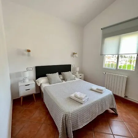 Relaxdiversion En Piscina Bbq Y Cocina Ext